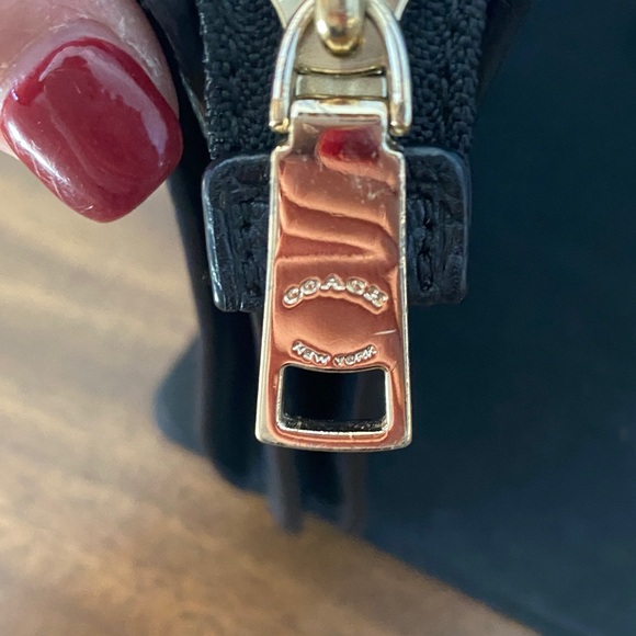 Coach Noa Pop-up Messenger Pouch Black Pebbled Leather Crossbody Bag - Picture 8 of 13